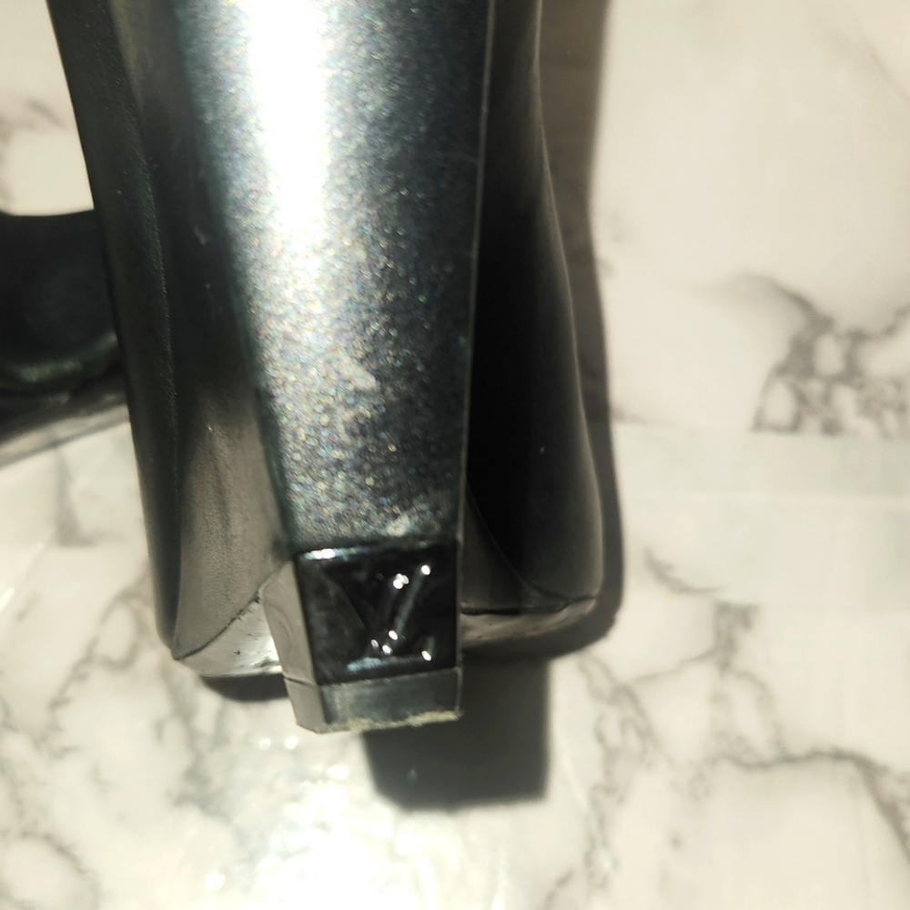 Louis Vuitton Black womens Pumps size italy 37 = us size 7 - Picture 10 of 11